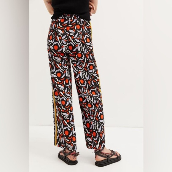 By Anthropologie Breezy Straight Red Motif Pants - Picture 3 of 7